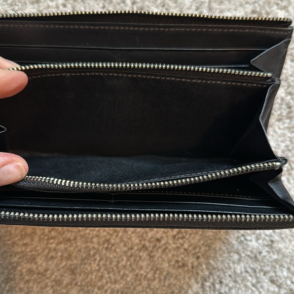 Hanae Mori long wallet. Black/silver hardware. Note the signature butterfly - Picture 4 of 5